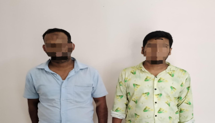র‌্যাব-১২, সিরাজগঞ্জ এর অভিযানে সদর থানা এলাকা হতে মাদকদ্রব্য পরিবহনকালে ১০৫ বোতল ফেন্সিডিলসহ ০২ জন মাদক ব্যবসায়ী গ্রেফতার এবং ০২টি মোটরসাইকেল জব্দ