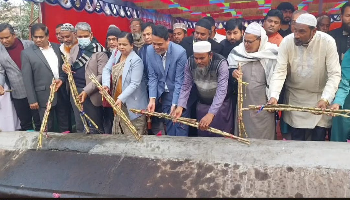 লোকসানের বোঝা  নিয়ে জয়পুরহাট চিনিকলে আখ মাড়াই শুরু