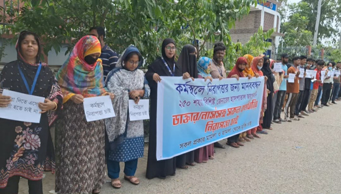 জয়পুরহাট হাসপাতালে লিফটে ওঠাকে কেন্দ্র করে থানায় দুই মামলা